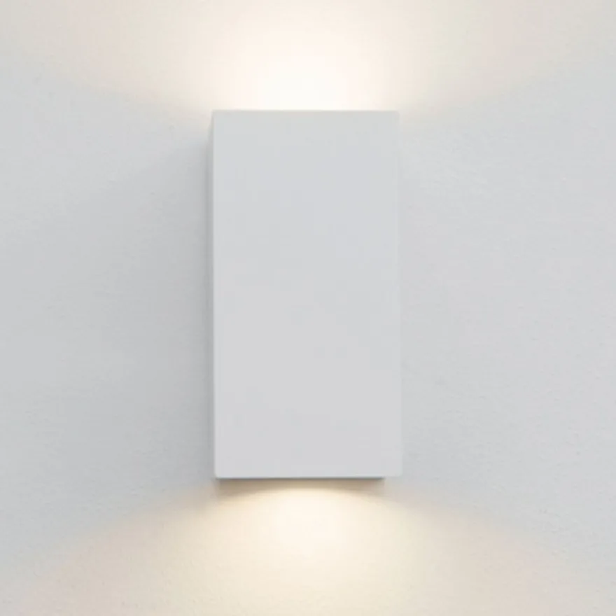 HUG SQ TWO Wandspot aus keramischen Material