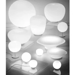 JOON Italienische Wandleuchte mit flachem Opalglas