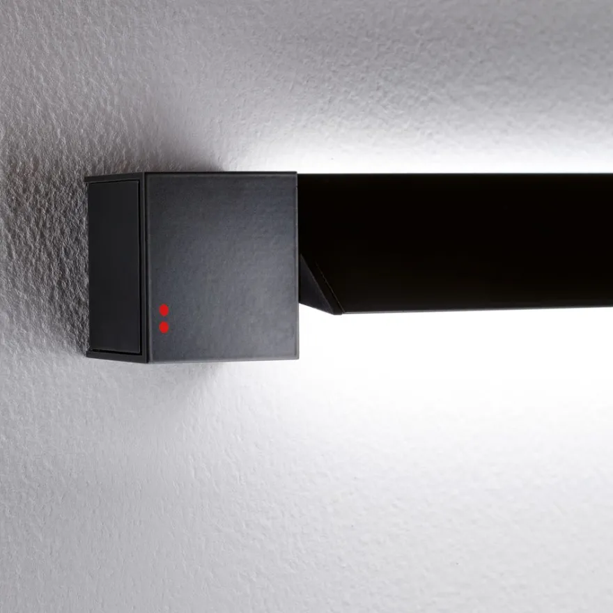 PIVOT Lange LED Wand- oder Deckenleuchte