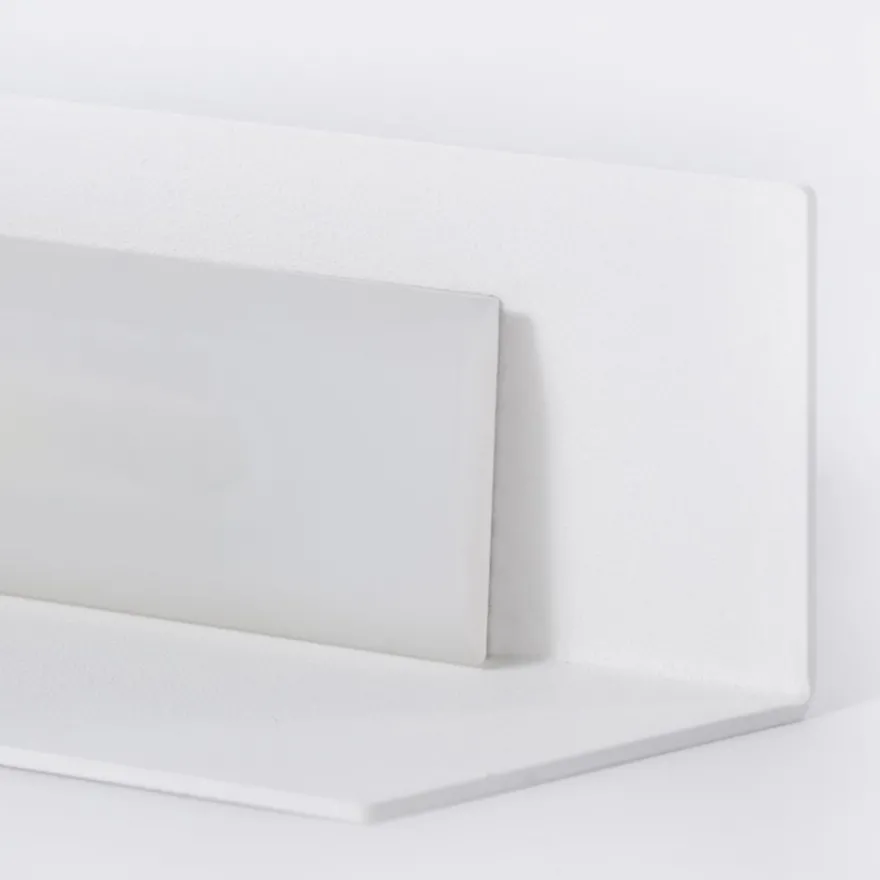 PLIÉ LED Design Tischleuchte aus gefaltenem Stahlblech